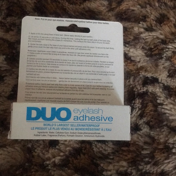 Eyelash glue - Picture 2 of 2